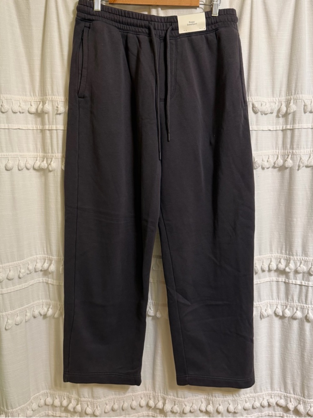 Hollister Feel Good Double Leg Embroidered Graphic Baggy Sweatpants Charcoal Med - Picture 2 of 6
